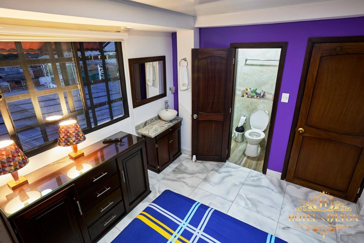 Hôtel d’lyon Santa Rosa de Cabal Extérieur photo